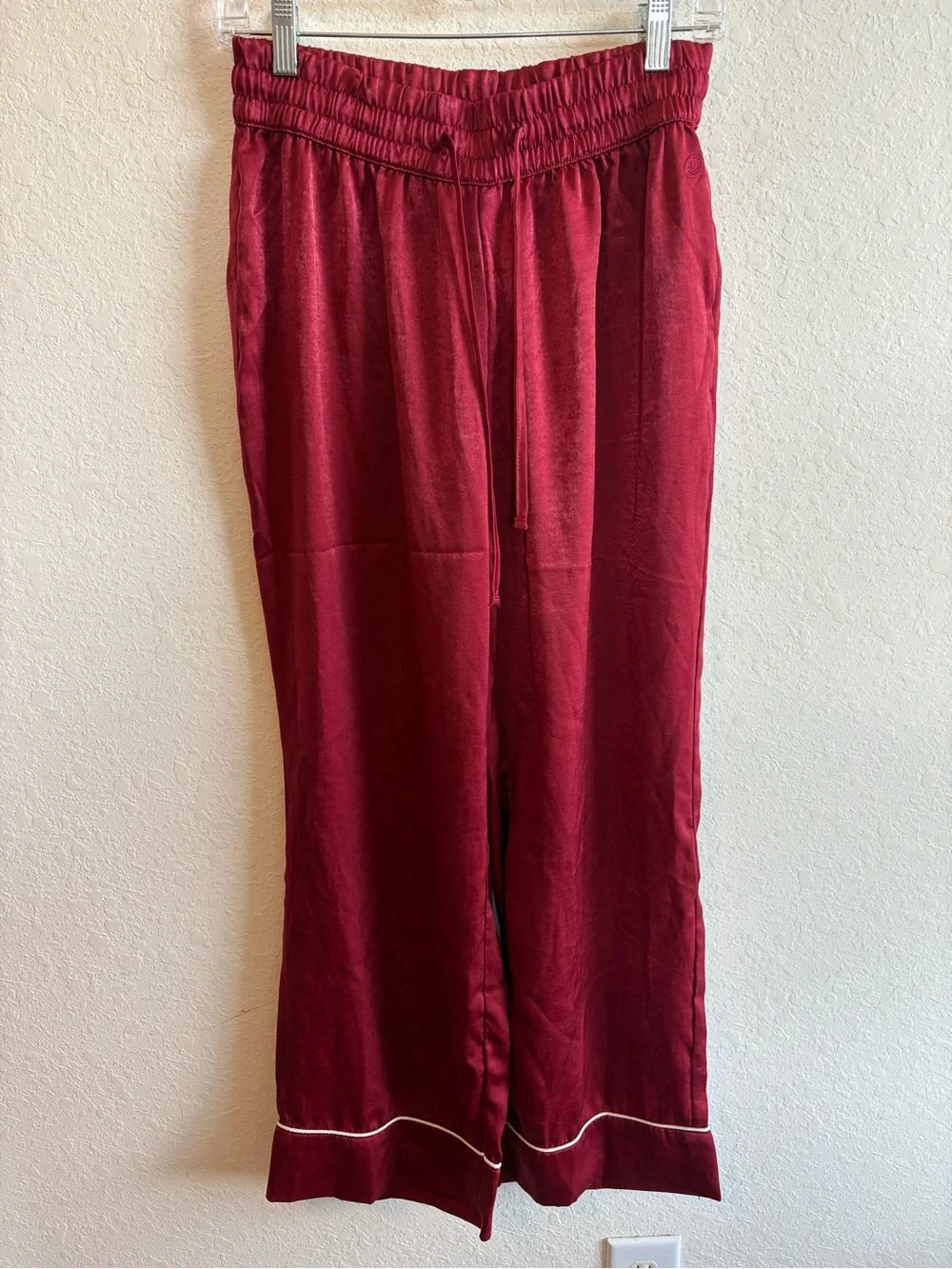 Gilly Hicks Red Satin Pajama Set with Contrast Piping Size Medium